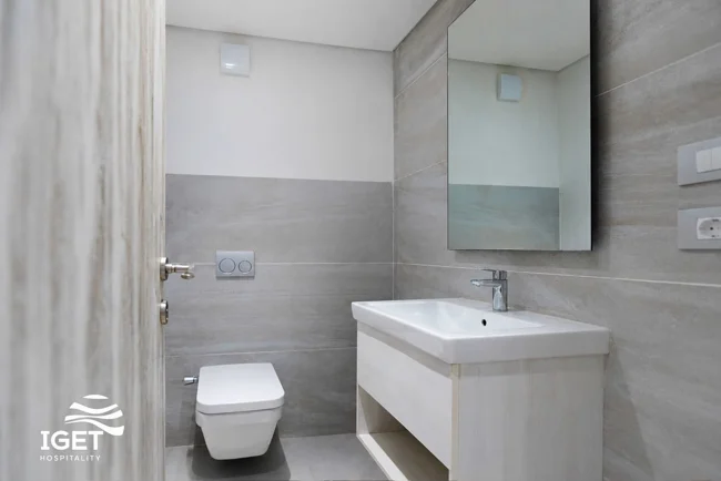 Image of Luxury Serviced Apartment with Direct Sea & Pool Views